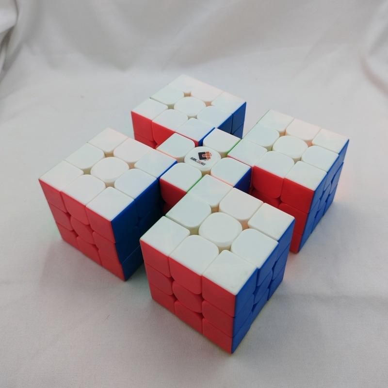 (image for) CubeTwist 5‑Connected Bridge‑Linked Siamese 3x3 Cube, Restricted Rotation High‑Difficulty Twisty Puzzle