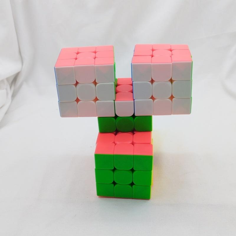 (image for) CubeTwist 5‑Connected Bridge‑Linked Siamese 3x3 Cube, Restricted Rotation High‑Difficulty Twisty Puzzle