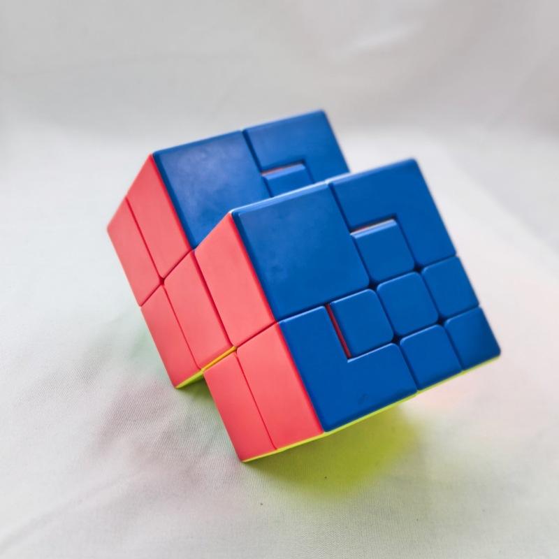 (image for) CubeTwist Puppet No.2 Siamese Cube, Dual‑Block Connected 3x3 Twisty Puzzle