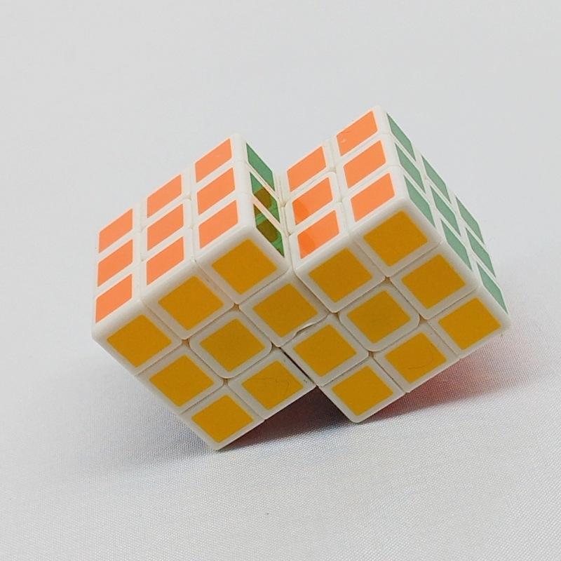 (image for) CubeTwist Mini Siamese Cube 3.0cm White Base, 2‑6 to 10‑6 Extended Connected Twisty Puzzle with Restricted Rotation