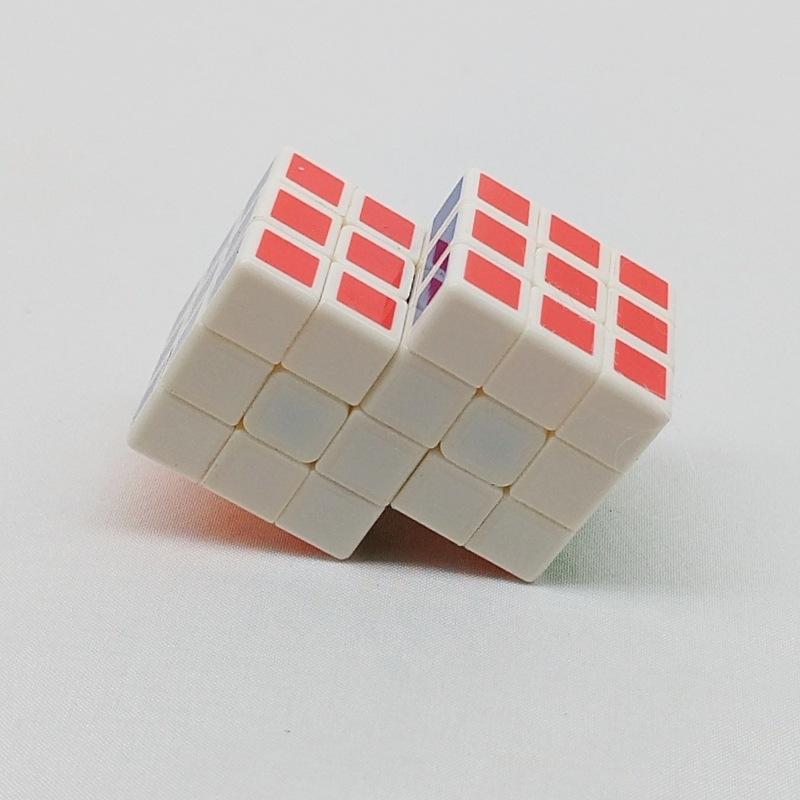 (image for) CubeTwist Mini Siamese Cube 3.0cm White Base, 2‑6 to 10‑6 Extended Connected Twisty Puzzle with Restricted Rotation