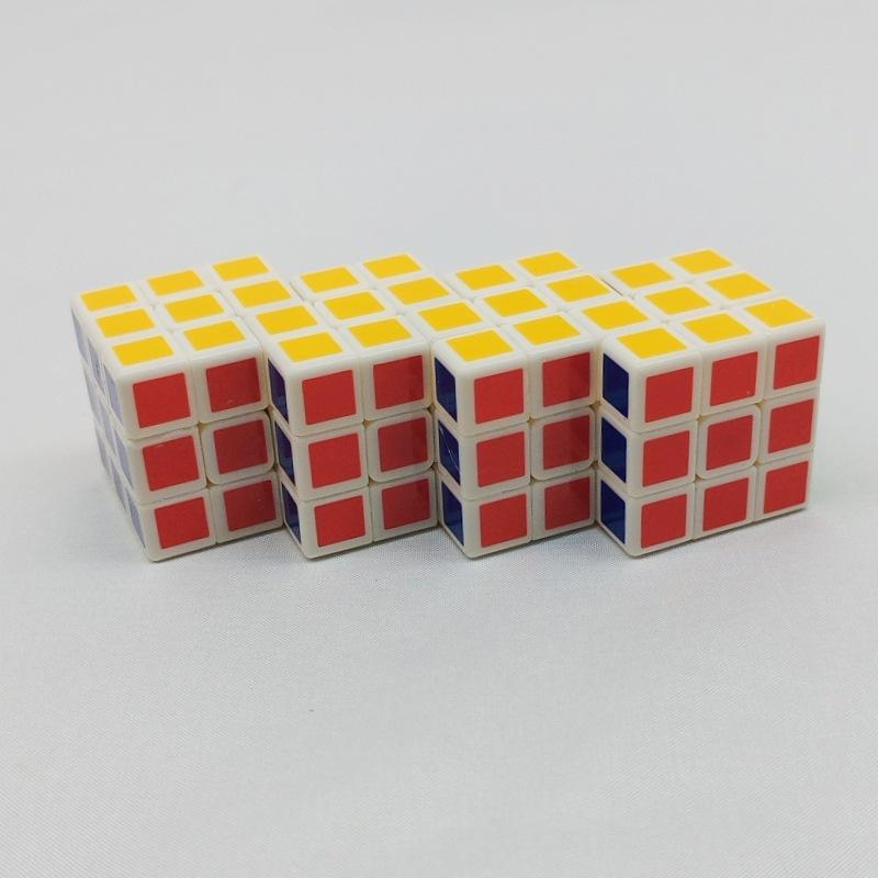 (image for) CubeTwist Mini Siamese Cube 3.0cm White Base, 2‑6 to 10‑6 Extended Connected Twisty Puzzle with Restricted Rotation