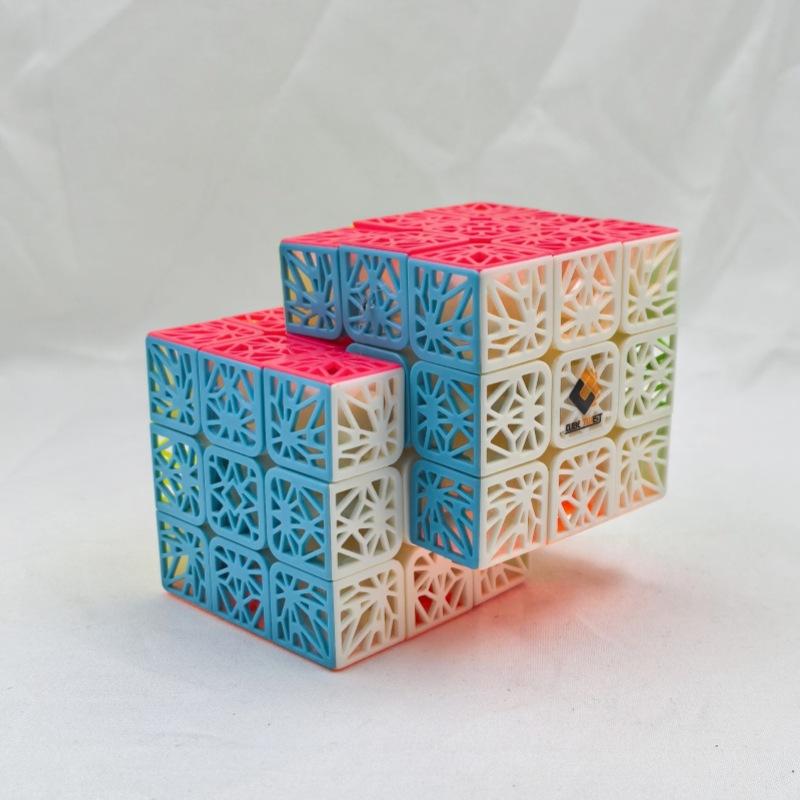 (image for) CubeTwist 2‑in‑8 Hollow Surface Conjoined 3x3 Siamese Cube Rotation‑Limited Puzzle