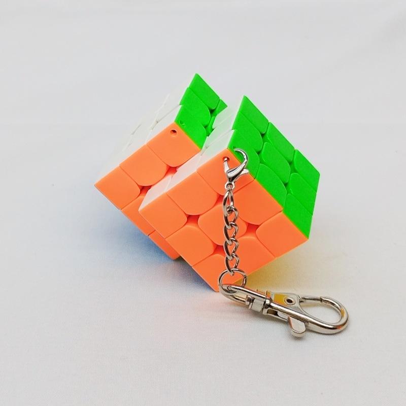 (image for) CubeTwist Mini 2‑Link‑8 Siamese Cube, 30mm Restricted‑Rotation Connected 3x3 Puzzle with Keychain