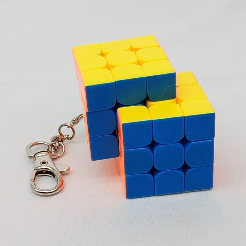 (image for) CubeTwist Mini 2‑Link‑8 Siamese Cube, 30mm Restricted‑Rotation Connected 3x3 Puzzle with Keychain