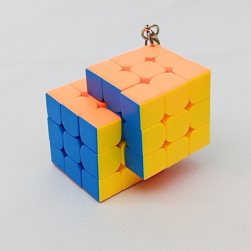 (image for) CubeTwist Mini 2‑Link‑8 Siamese Cube, 30mm Restricted‑Rotation Connected 3x3 Puzzle with Keychain