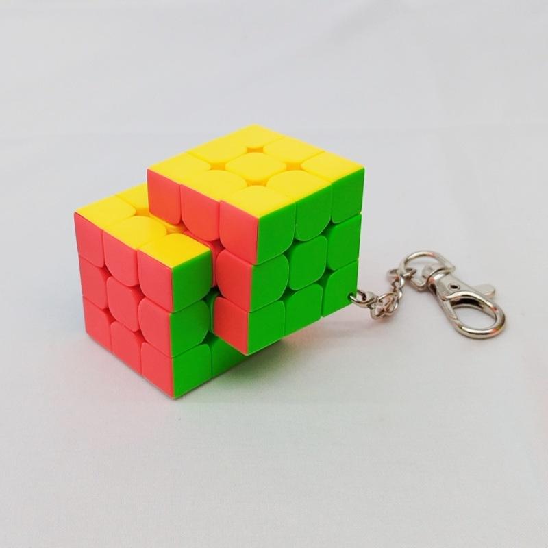 (image for) CubeTwist Mini 2‑Link‑8 Siamese Cube, 30mm Restricted‑Rotation Connected 3x3 Puzzle with Keychain