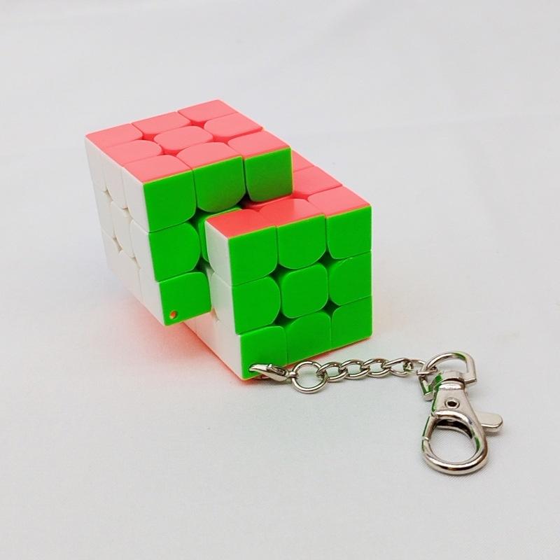 (image for) CubeTwist Mini 2‑Link‑8 Siamese Cube, 30mm Restricted‑Rotation Connected 3x3 Puzzle with Keychain