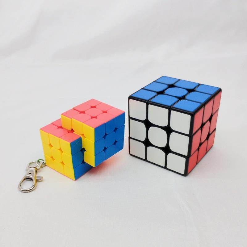 (image for) CubeTwist Mini 2‑Link‑8 Siamese Cube, 30mm Restricted‑Rotation Connected 3x3 Puzzle with Keychain