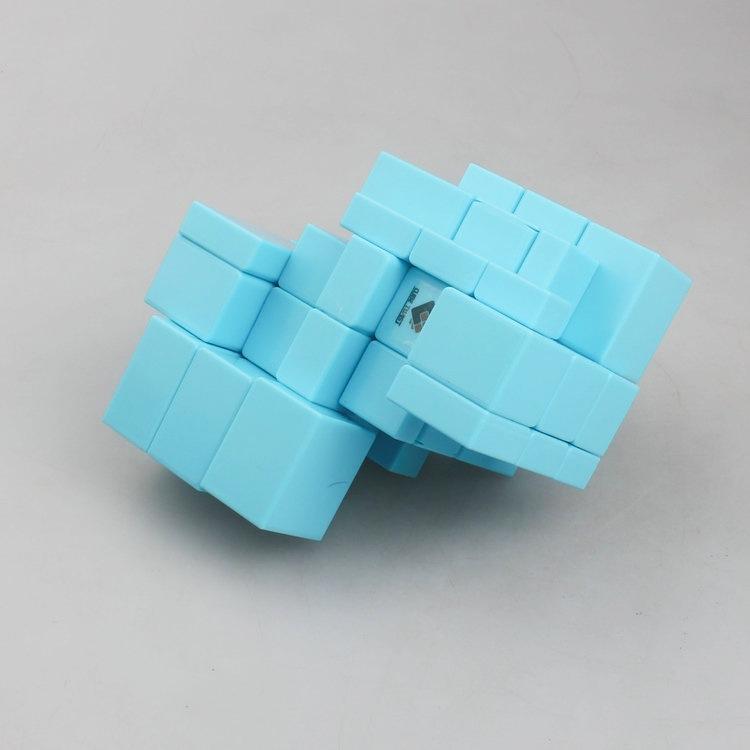(image for) CubeTwist Layer‑Stack No.2 Mirror Siamese Cube