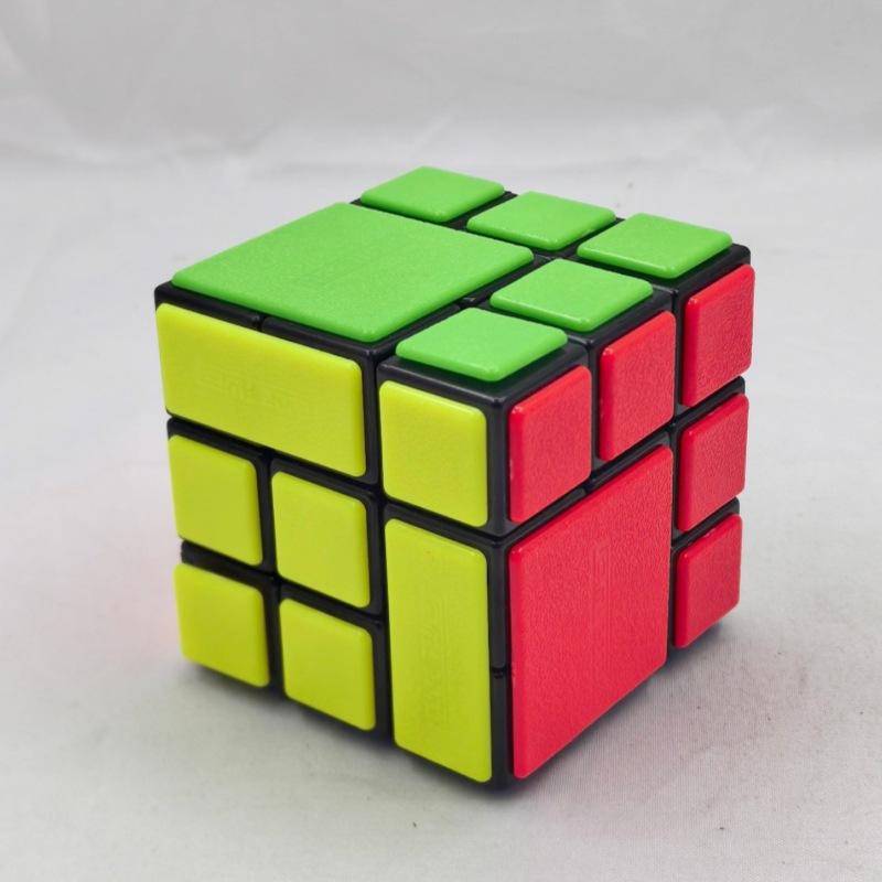 (image for) CubeTwist Puppet No.3 Bandaged 3x3 Cube, Interlocking Mod Twisty Puzzle with Restricted Rotation