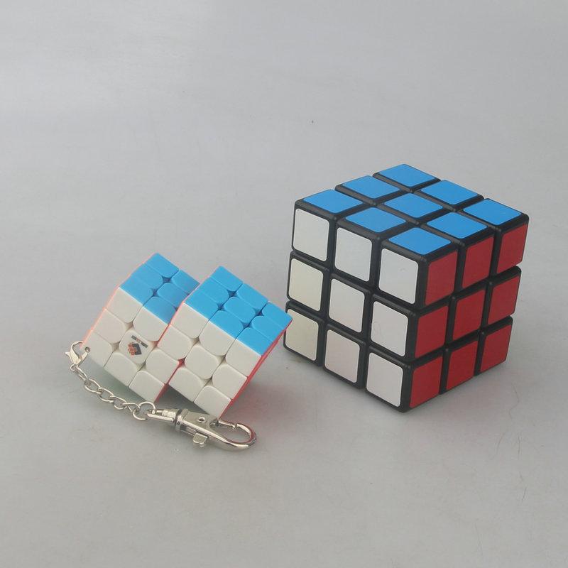(image for) CubeTwist Mini Connected Siamese Cube 3.0cm, 2‑in‑3 / 2‑in‑6 with Keychain, Restricted Rotation Puzzle