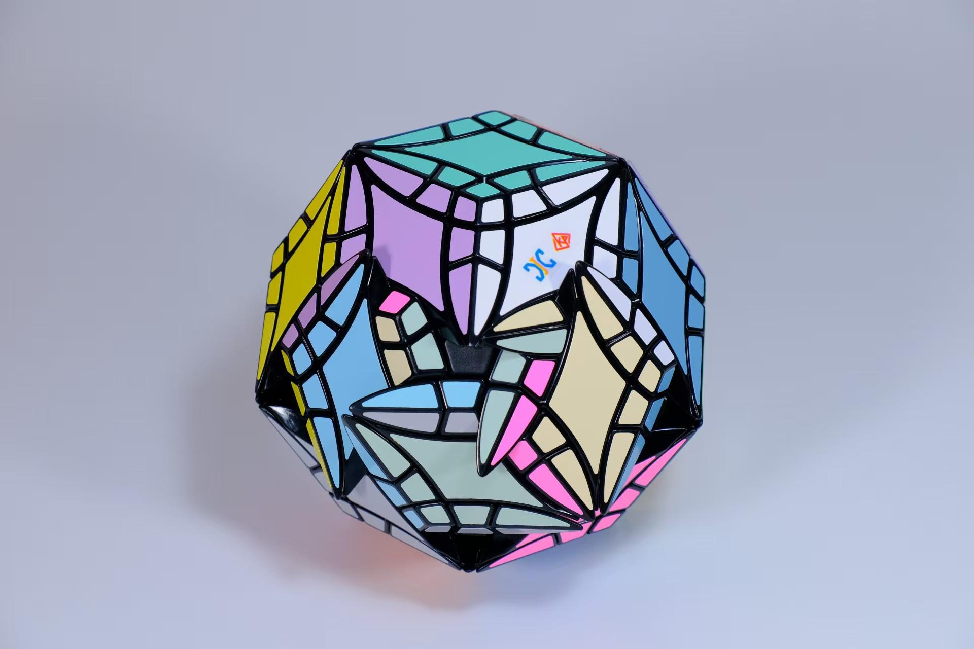 (image for) XinJi CurFaTRhoTri & CurFaTRhoTri Plus Rhombic Triacontahedron Puzzle Cube