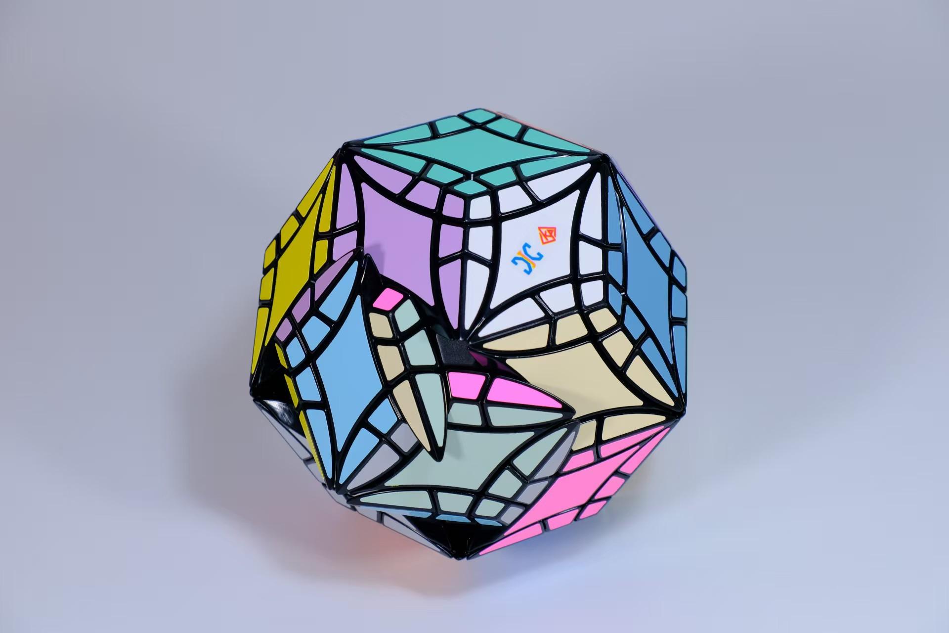 (image for) XinJi CurFaTRhoTri & CurFaTRhoTri Plus Rhombic Triacontahedron Puzzle Cube