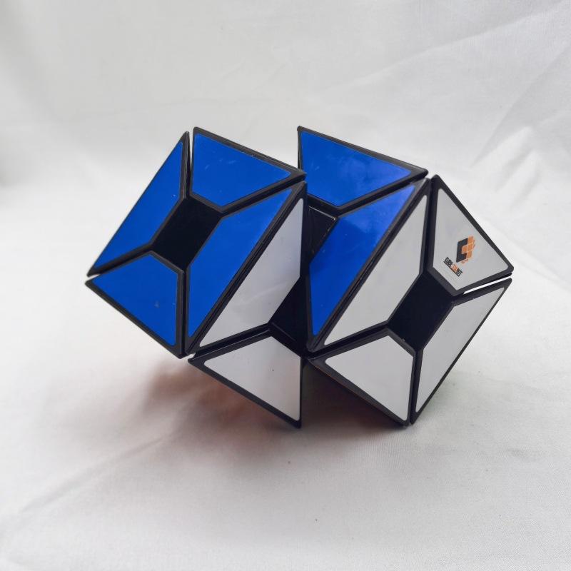 (image for) CubeTwist Void Edge 2‑in‑8 Siamese 3x3 Rotation‑Limited Hollow Puzzle Cube