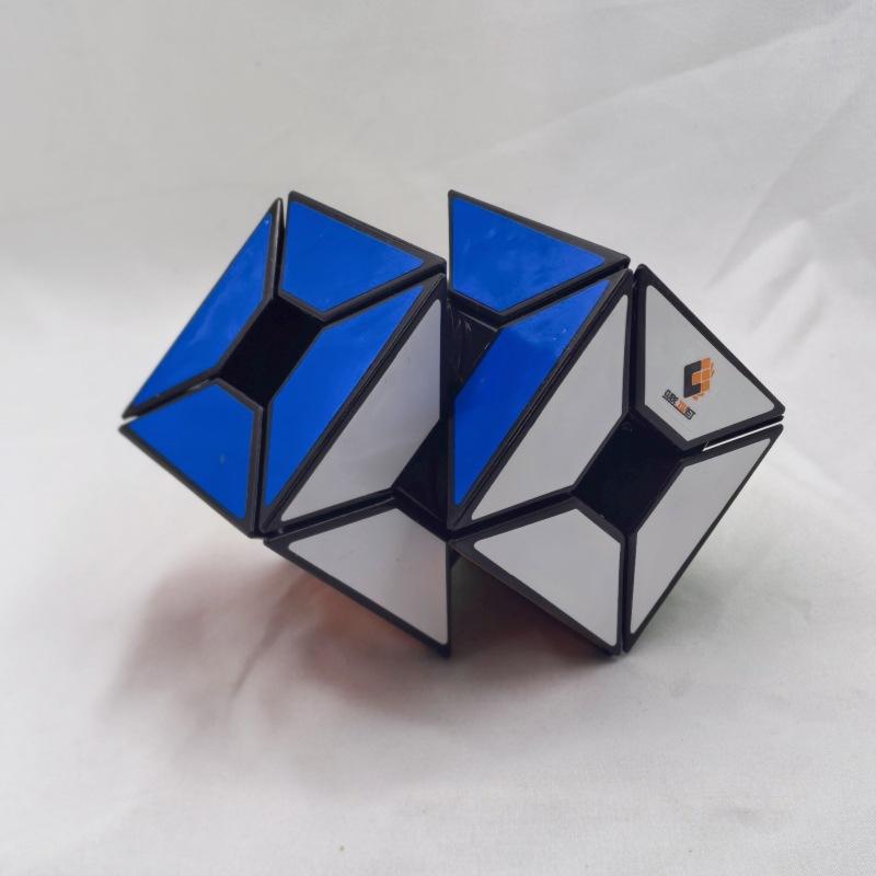 (image for) CubeTwist Void Edge 2‑in‑8 Siamese 3x3 Rotation‑Limited Hollow Puzzle Cube
